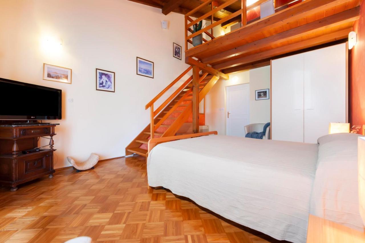 Apartments Villa Rossella 1 Rovinj Exterior photo